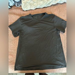 Lululemon black tee